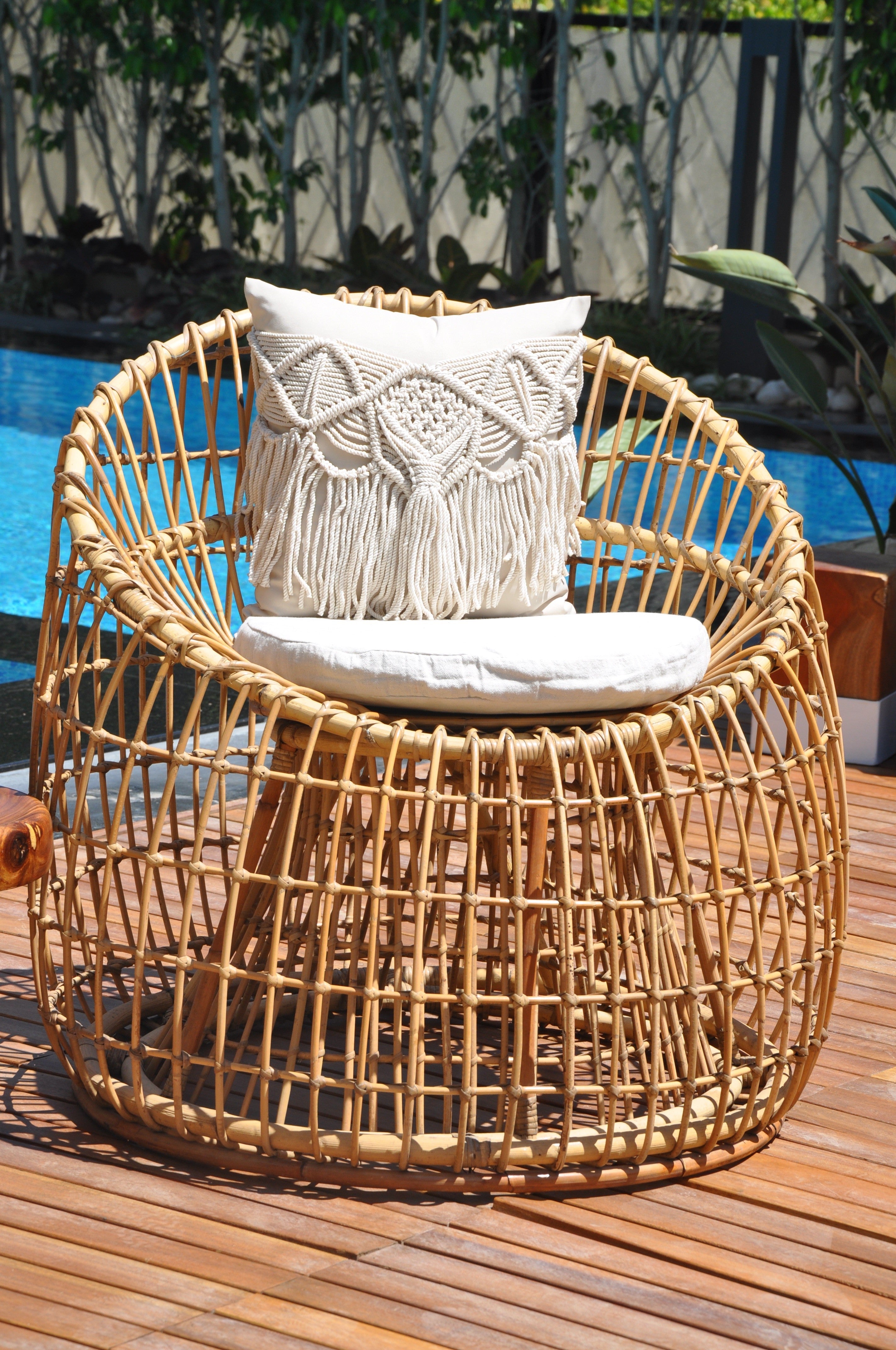 Nest discount round chair